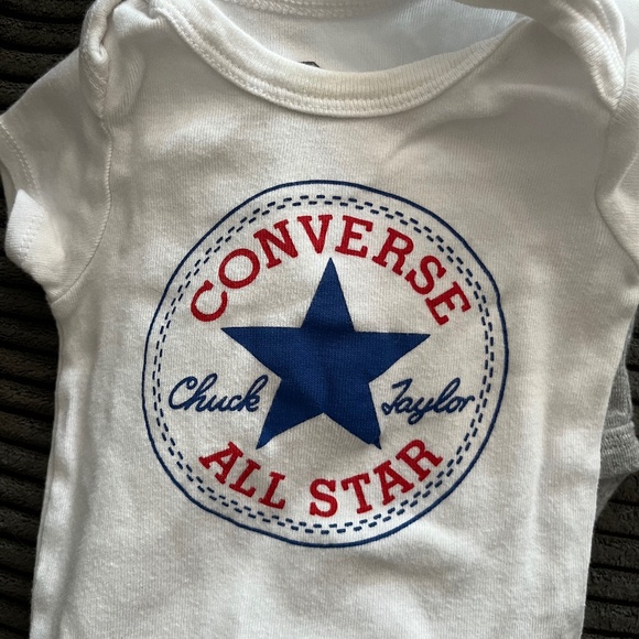 14 Short Sleeved Onesies 0-3 Months - Picture 6 of 6